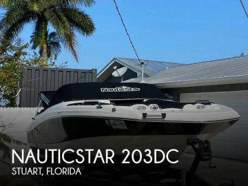 2015 NauticStar 203DC