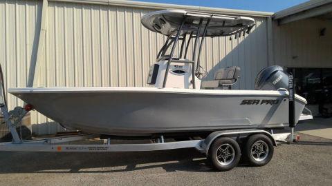 2025 Sea Pro 202 Center Console