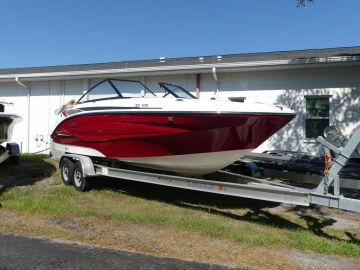 2024 Hurricane Sundeck 235 OB