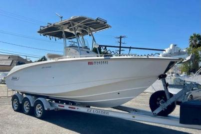 2006 Boston Whaler 240 Outrage