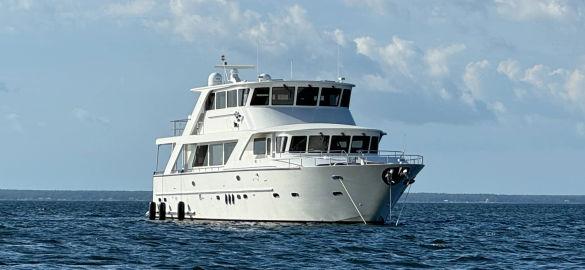 2006 JEFFERSON 82 STARSHIP