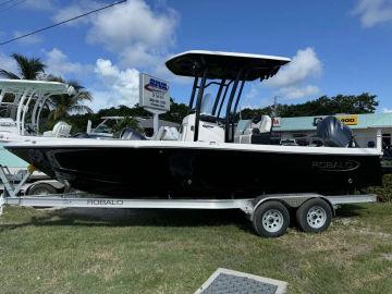 2024 Robalo 226 Cayman