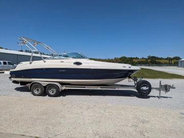 2008 Sea Ray 240 Sundeck