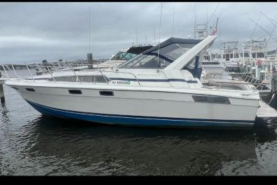 1985 Bayliner 3250 Conquest