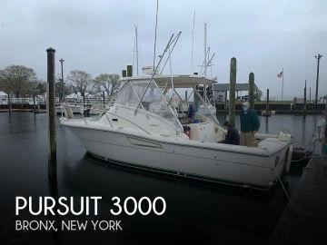 1996 Pursuit 3000 Offshore