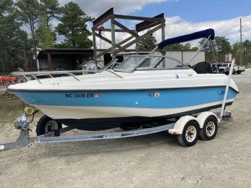 2002 Boston Whaler 18FT VENTURA