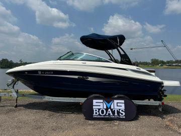 2012 SEA RAY 220 SUNDECK