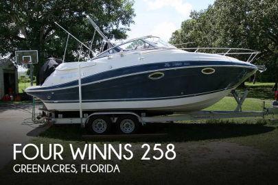 2006 Four Winns 258