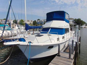 1987 Carver 36 Aft Cabin Motoryacht