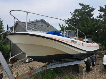 1973 Boston Whaler 21 Outrage