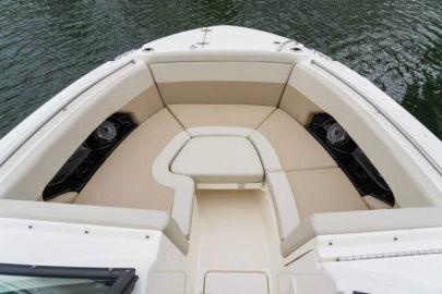 2024 Boston Whaler 240 Vantage