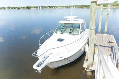 2008 Boston Whaler 345 Conquest