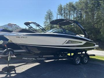 2019 REGAL 2300 SURF