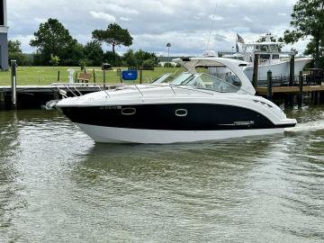 2015 Chaparral 330 Signature