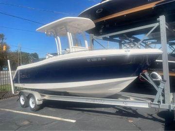 2018 Robalo R222 Explorer