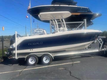 2018 Robalo R222 Explorer