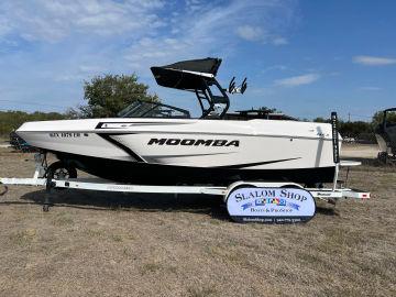 2019 MOOMBA MAX