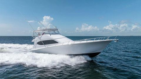 2024 Hatteras 70'