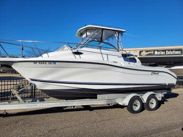 2000 Seaswirl Striper 2300 Walkaround OB