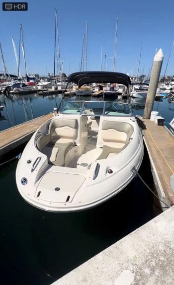 2005 SEA RAY 220 Sundeck