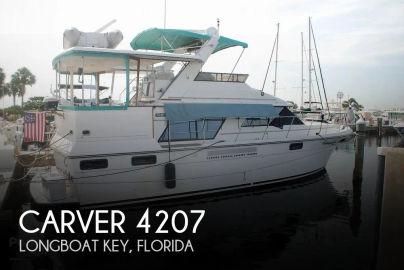 1988 Carver 4207 Aft Cabin