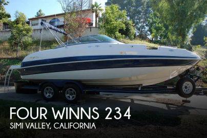 2002 Four Winns 234 Funship