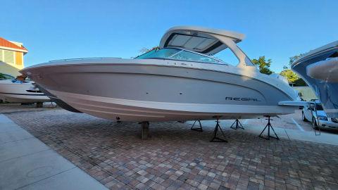 2024 REGAL 33 OBX