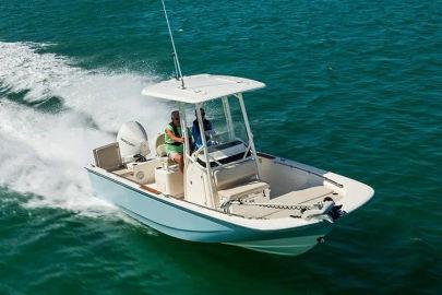 2025 Boston Whaler 210 Montauk