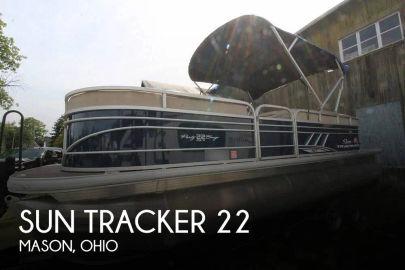 2021 Sun Tracker Party Barge 22 XP3