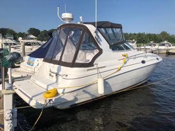 2001 Cruisers Yachts 2870 Express