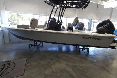 2024 Sea Pro 230 Bay