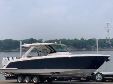 2024 Tiara 38LS