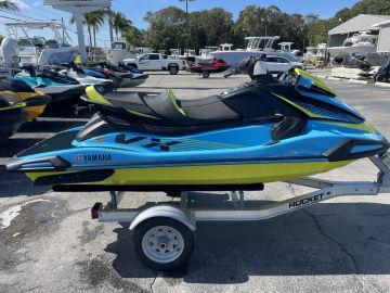 2023 Yamaha WaveRunners VX Cruiser with Audio