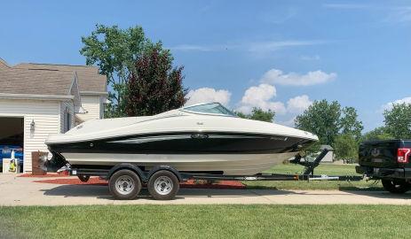 2007 Sea Ray 210 SELECT