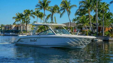 2016 Boston Whaler 320 Vantage