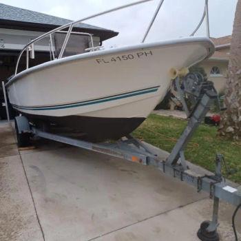 2011 Key Largo 20' Center Console