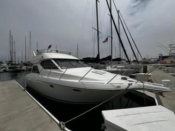 2000 Bayliner 3258 Avanti Command Bridge