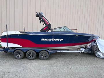 2024 MasterCraft XT25