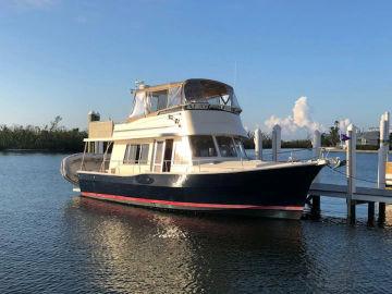 2004 Mainship 400 Trawler