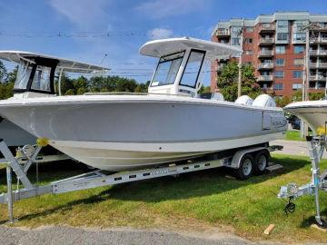 2024 Robalo 250 CC