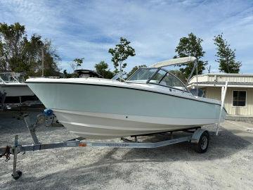 2010 Edgewater 205 CX