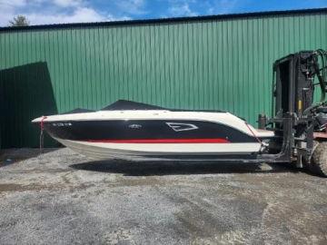 2018 Sea Ray SLX 230