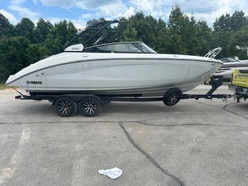 2023 Yamaha Boat 252S