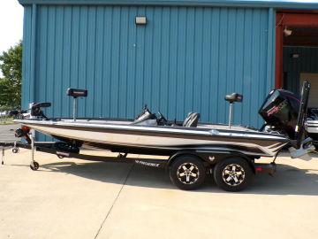 2025 Phoenix Bass Boats 721 ZXL