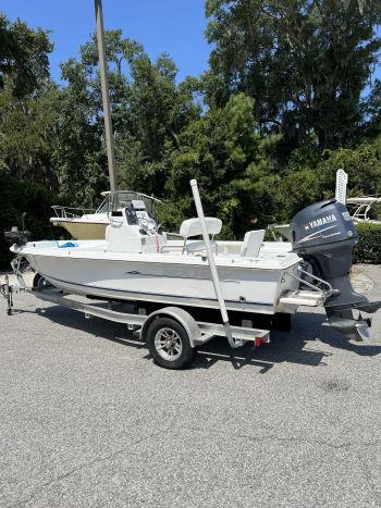 2008 Sea Hunt Bay Boat BX19