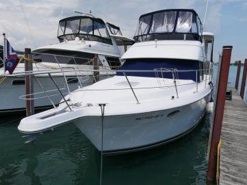 1996 Carver 355 Aft Cabin