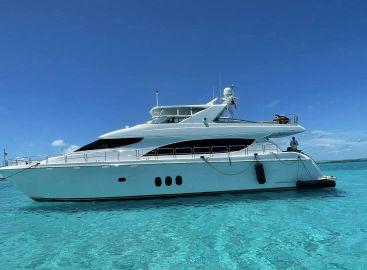 2004 Hatteras Motor Yacht