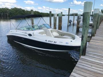 2007 Sea Ray 240 Sundeck