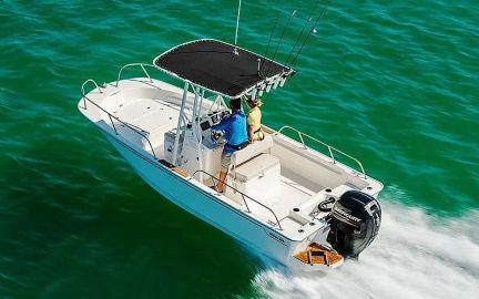 2025 Boston Whaler 190 Montauk