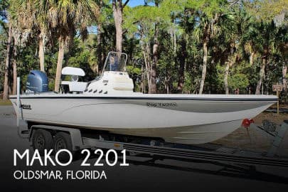 2010 Mako Inshore 2201